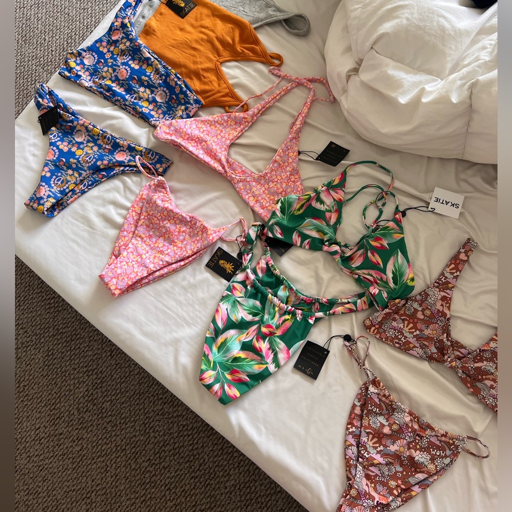 4 Skatie bathing suits size L-XL